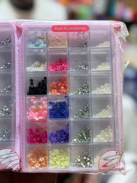 Strass de décoration ongles