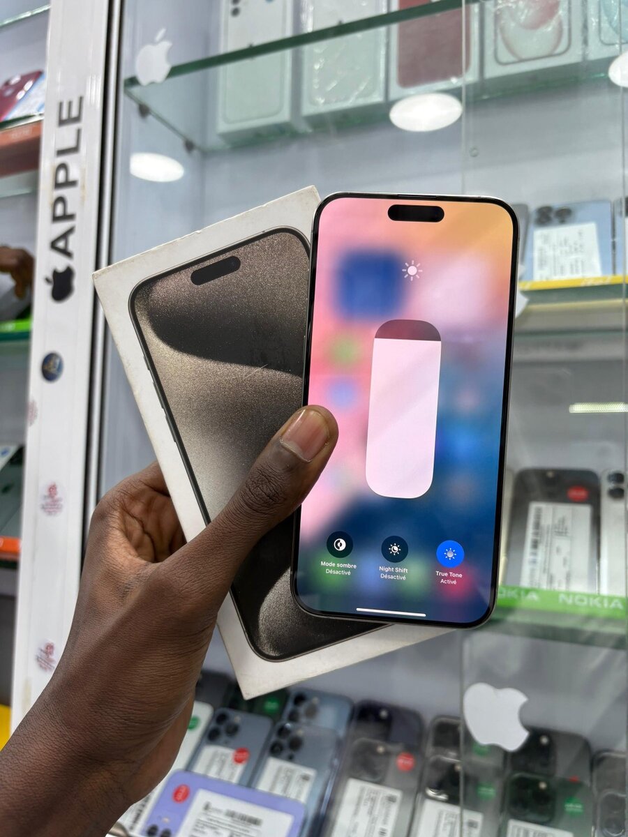 Disponible 15 pro max 256go