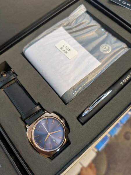 TOMI Gift Box