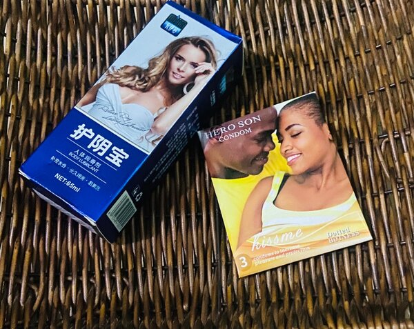 Préservatifs + lubrifiant