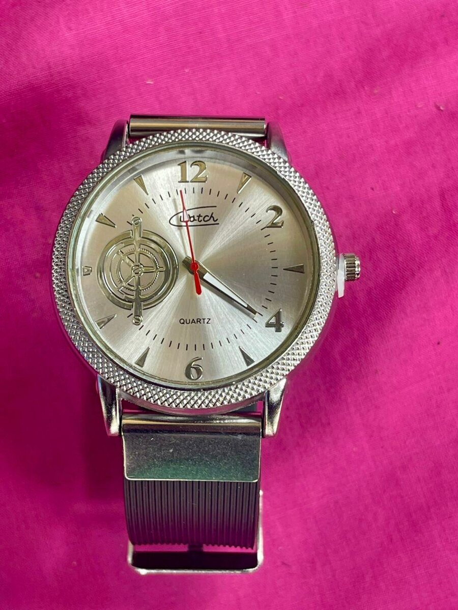 Montre Quartz Moderne Homme