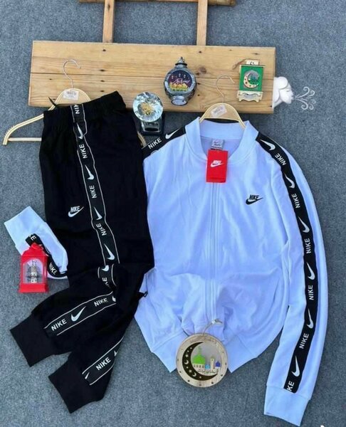 Survêtement Nike moderne