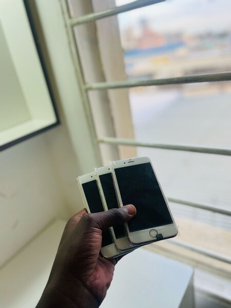 EW STOOCK!  iPhone 6s Fully