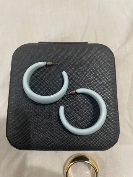 Boucles d'oreilles créoles modernes