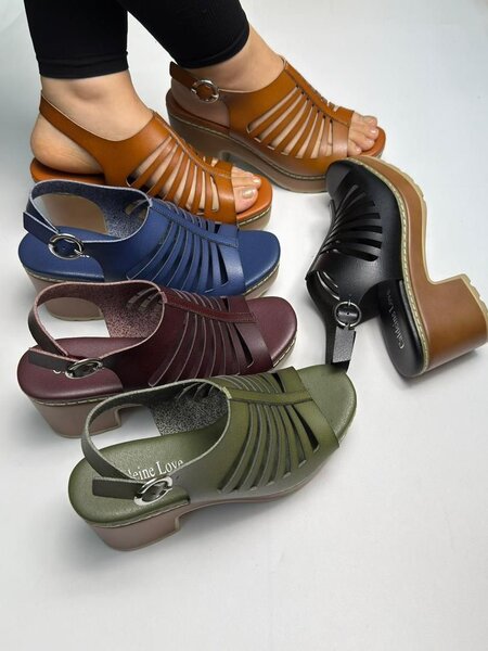 Sandales compensées en cuir