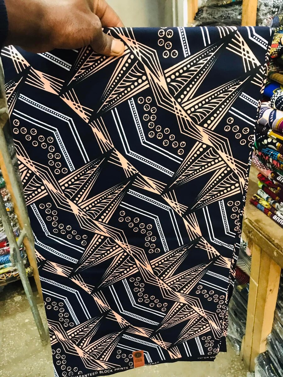 Fabric with a  print of 6 meters 
