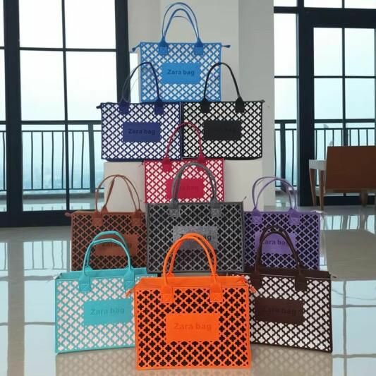 Sacs cabas multicolores stylés