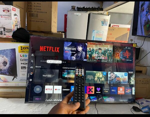 Smart TV 4K avec Télécommande