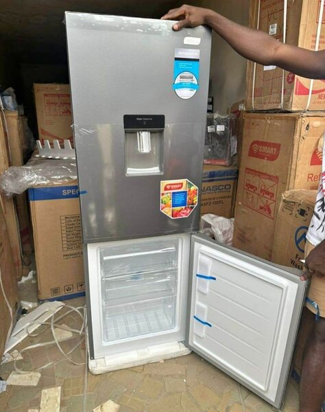 REFRIGERATEUR 2 BATTANTS avec mini fontaine à l'intérieur