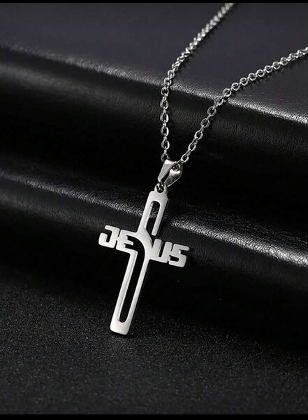 Collier Croix Jésus Acier