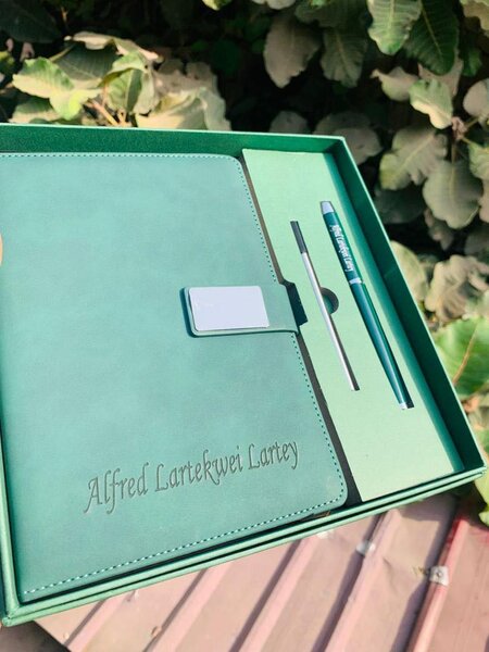 Customize jewels, books, watches and many other