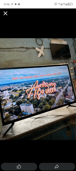 Téléviseur LED Full HD