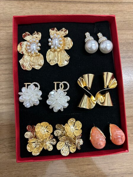 Earrings set