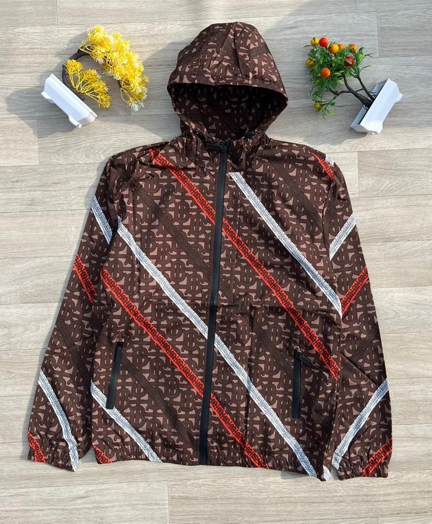 Veste coupe-vent élégante