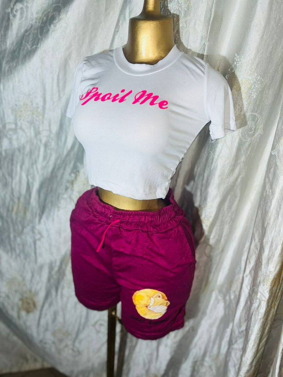 Ensemble t-shirt et short stylé