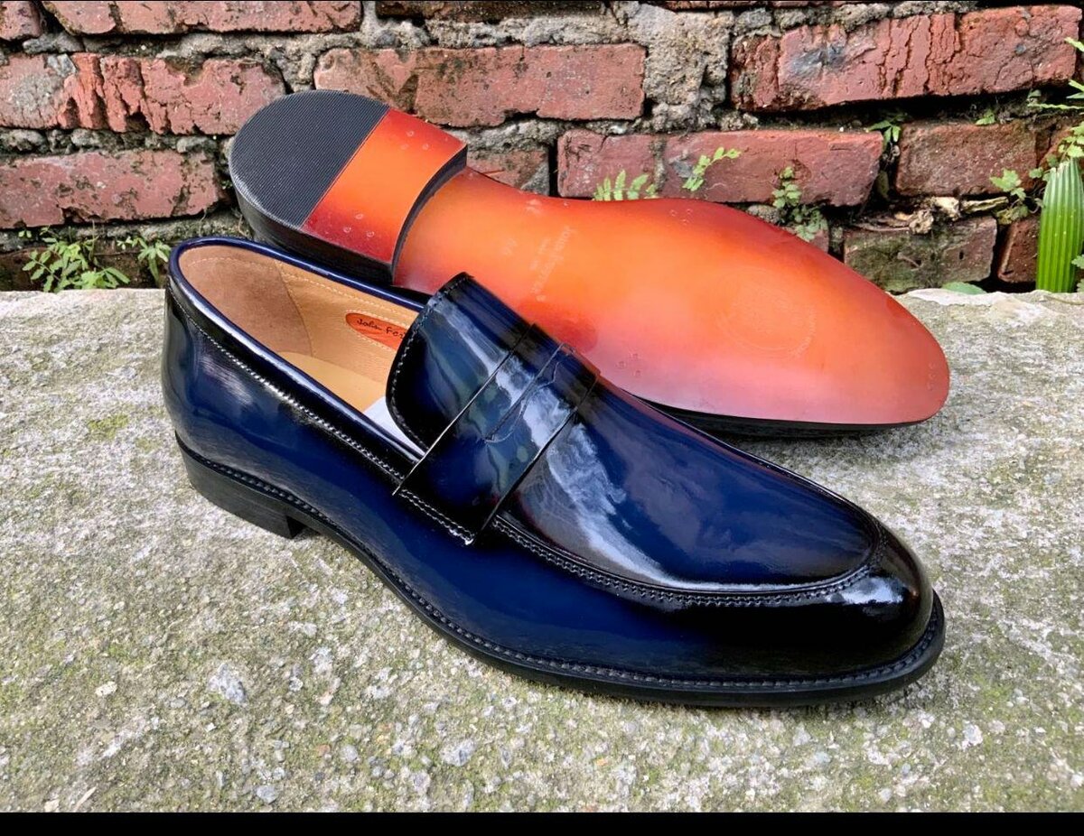 Mocassins pour hommes en cuir brillant