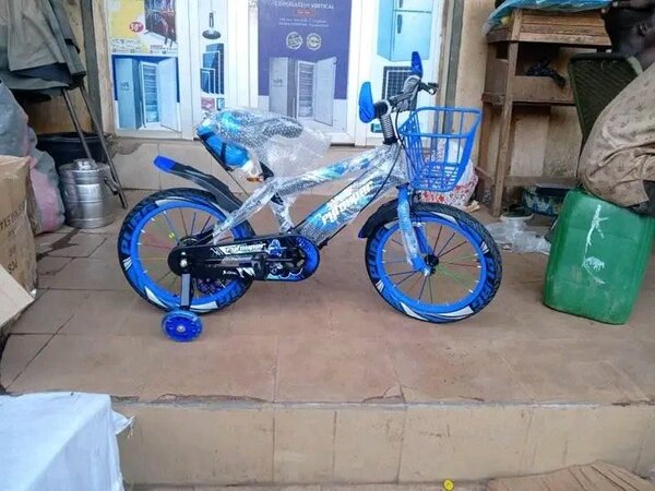 Vélo Enfant Coloré avec Roulettes