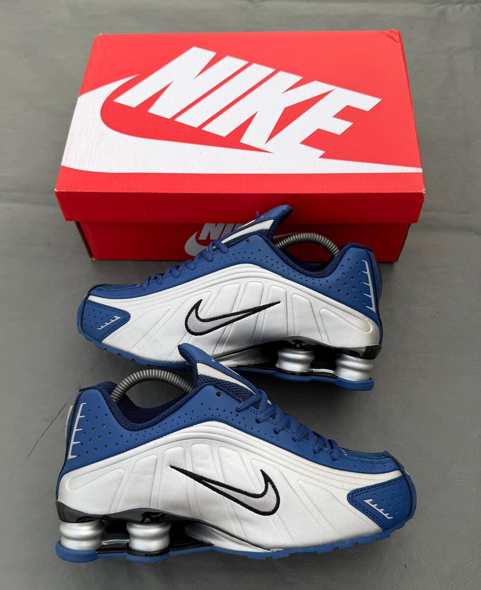 Nike Shox bleu et blanc