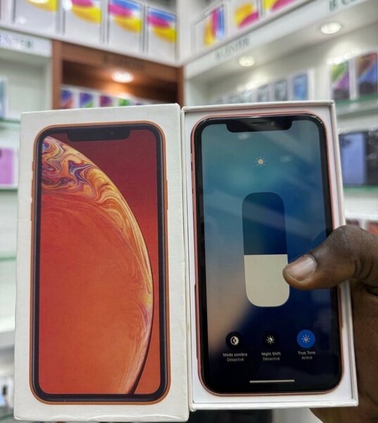 iPhone XR 64 Go Corail