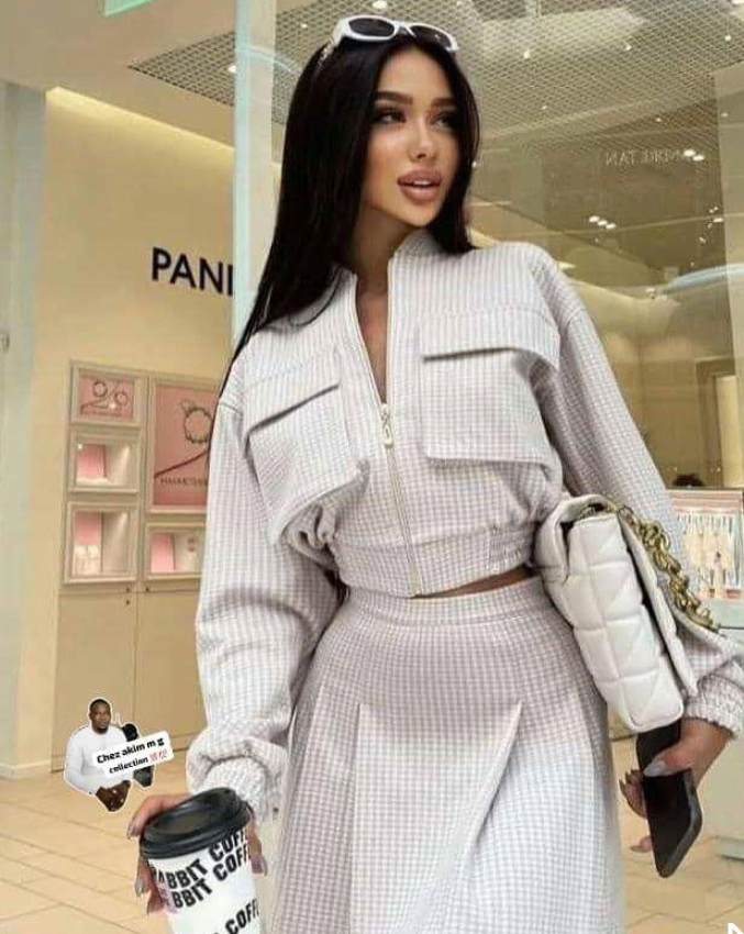 Ensemble élégant à carreaux