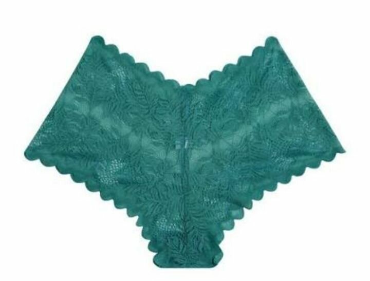 Culotte en dentelle féminine