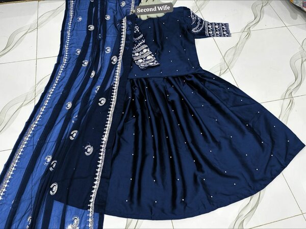 Shamoze silk 3pc ,10 colours available dc free