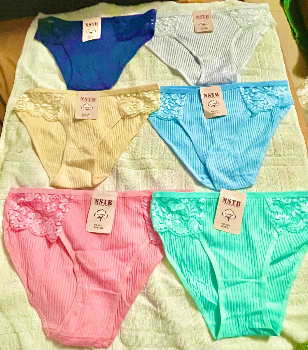 Culottes en dentelle colorées