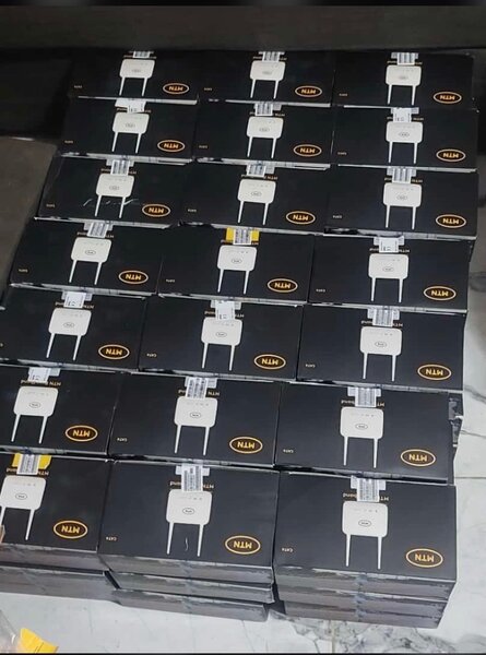 4G Universal Router plus power bank