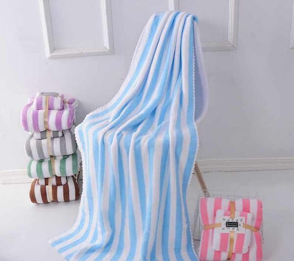 serviettes de différentes couleurs