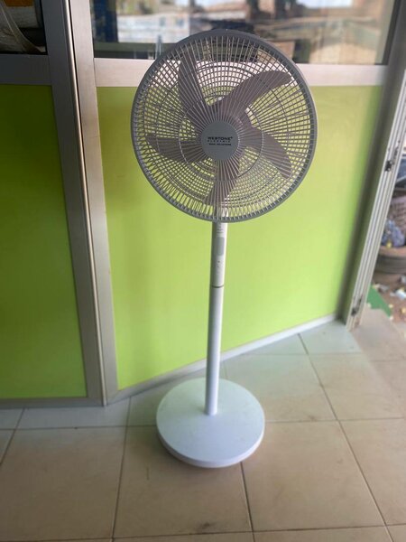 Ventilateur sur pied rechargeable Westone