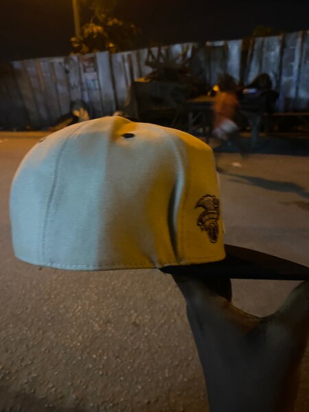 Casquette brodée sportive