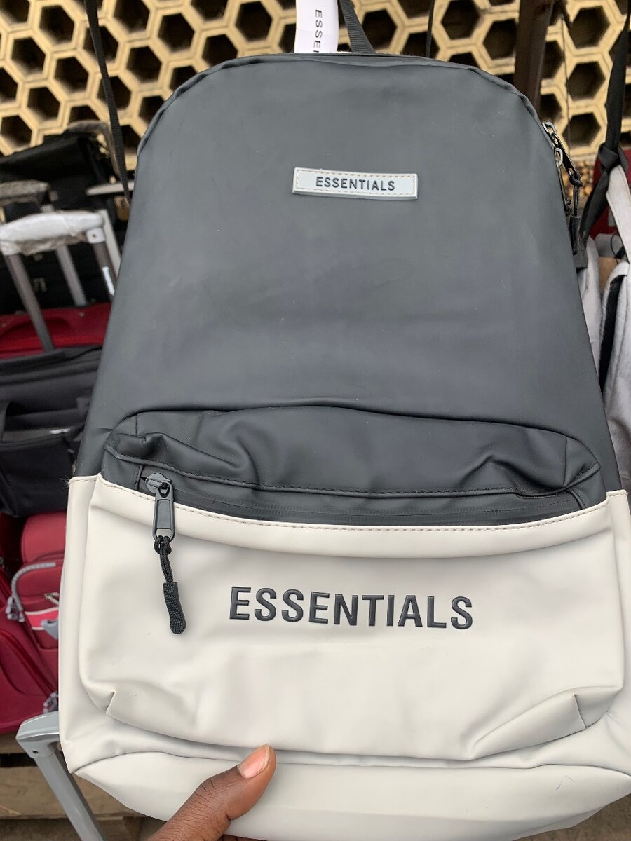 Sac à dos Essentials moderne