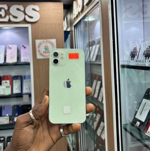 IPhone 12 simple