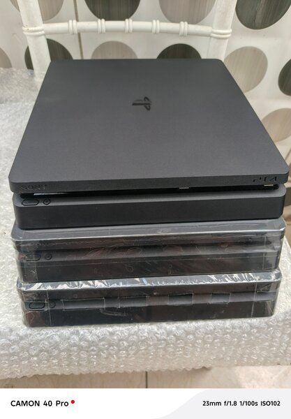 Psv slim cracké +2 manettes