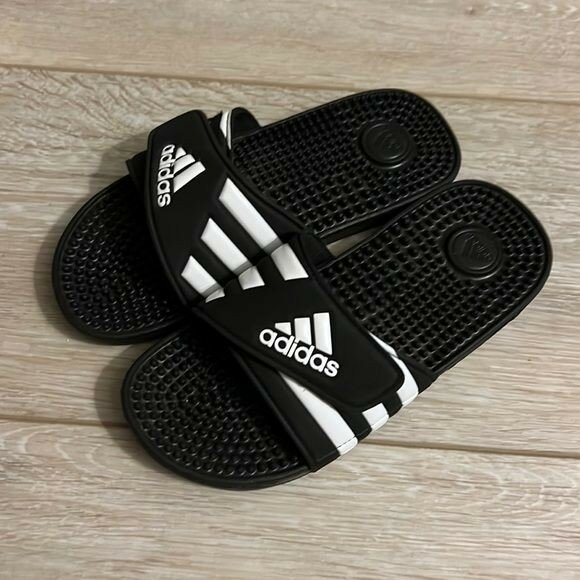 Adidas massager