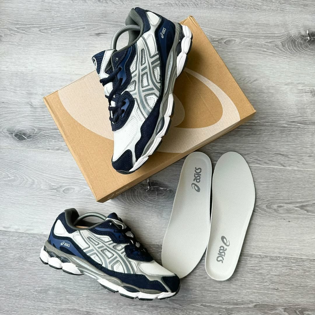 Chaussures de Sport Asics