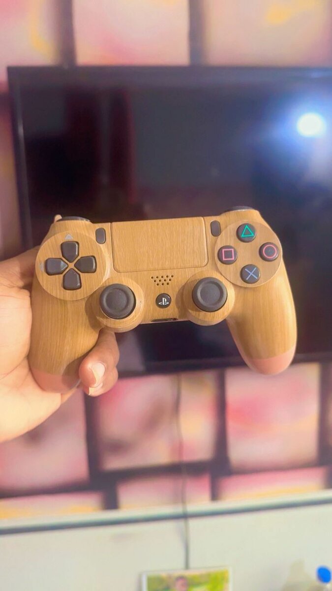 Manette en bois élégante