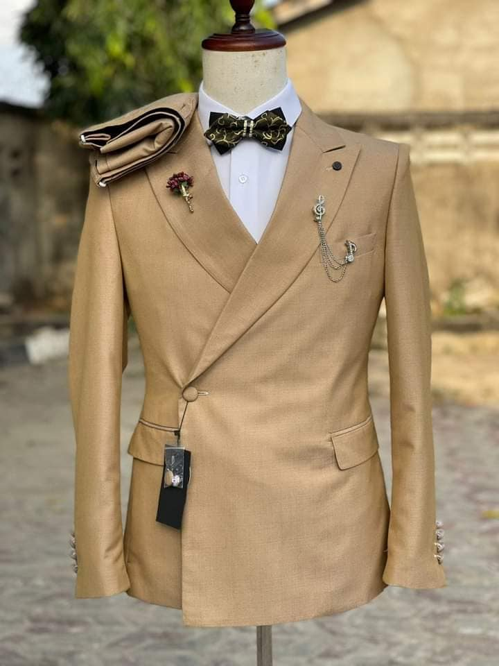Suit beige