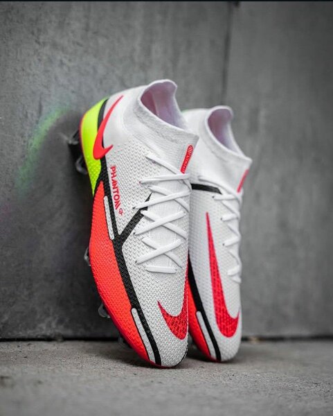 Chaussures de foot Phantom GT2