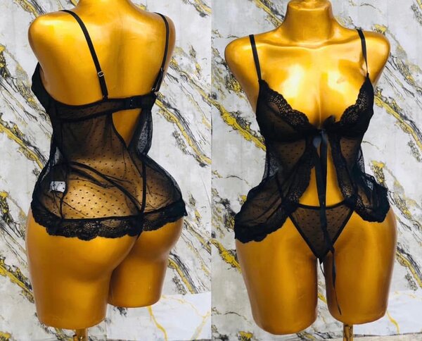 Lingerie sexy en dentelle noire