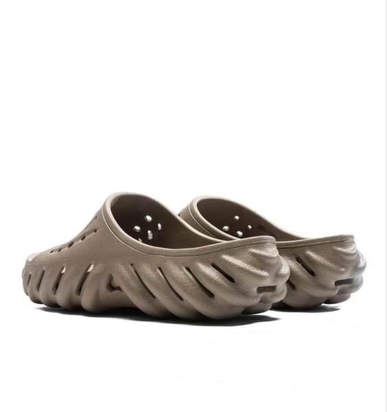 Crocs echo slides