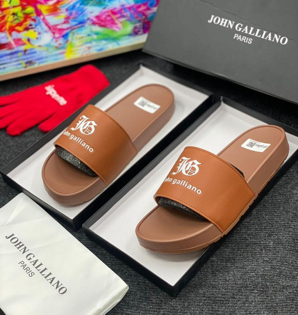 Mens slide John Gallian