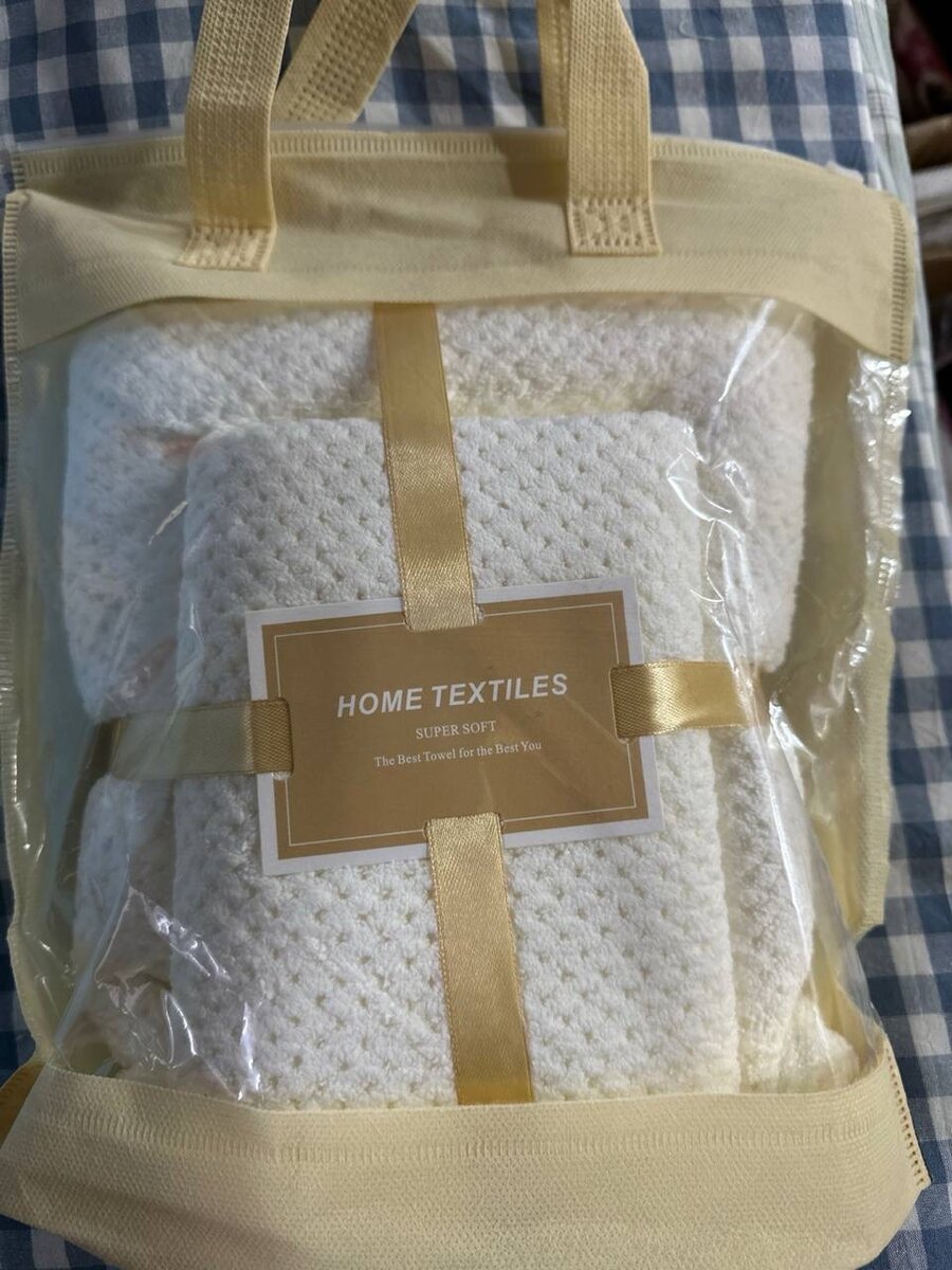 Подарочные полотенца для рук и для лица