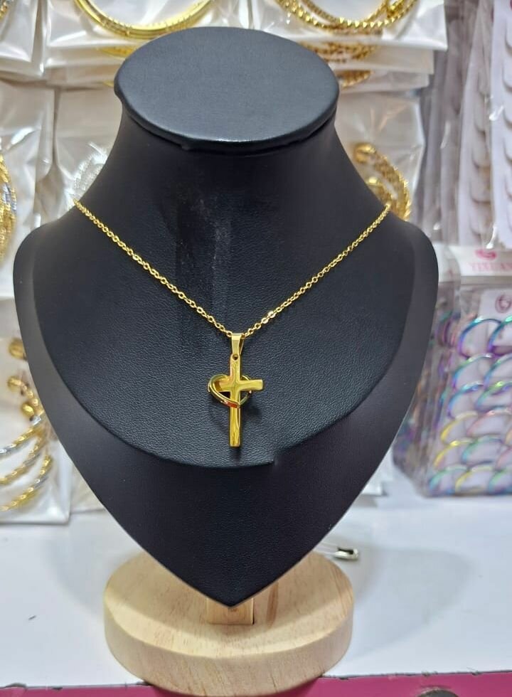 Collier en or avec pendentif