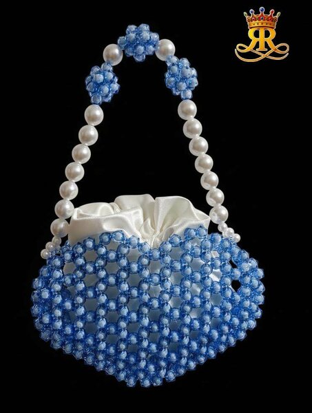 Sac perlé bleu élégant