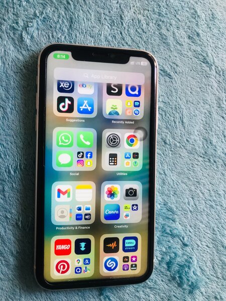 iPhone 11 unlocked 128gb used