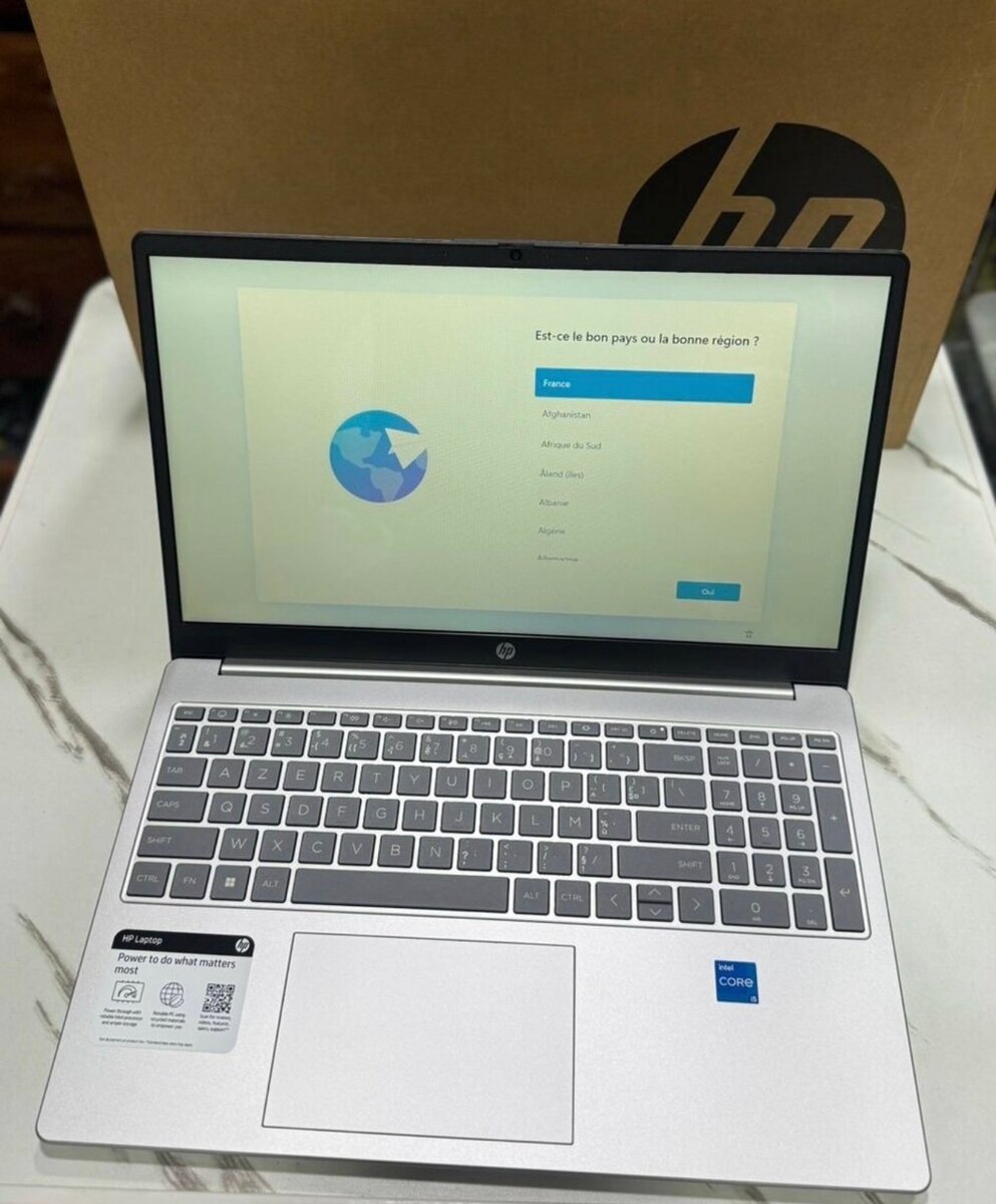 HP Laptop i5 15.6"