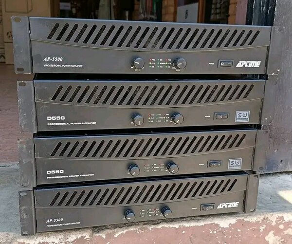 Amplificateur de puissance professionnel AP-5500