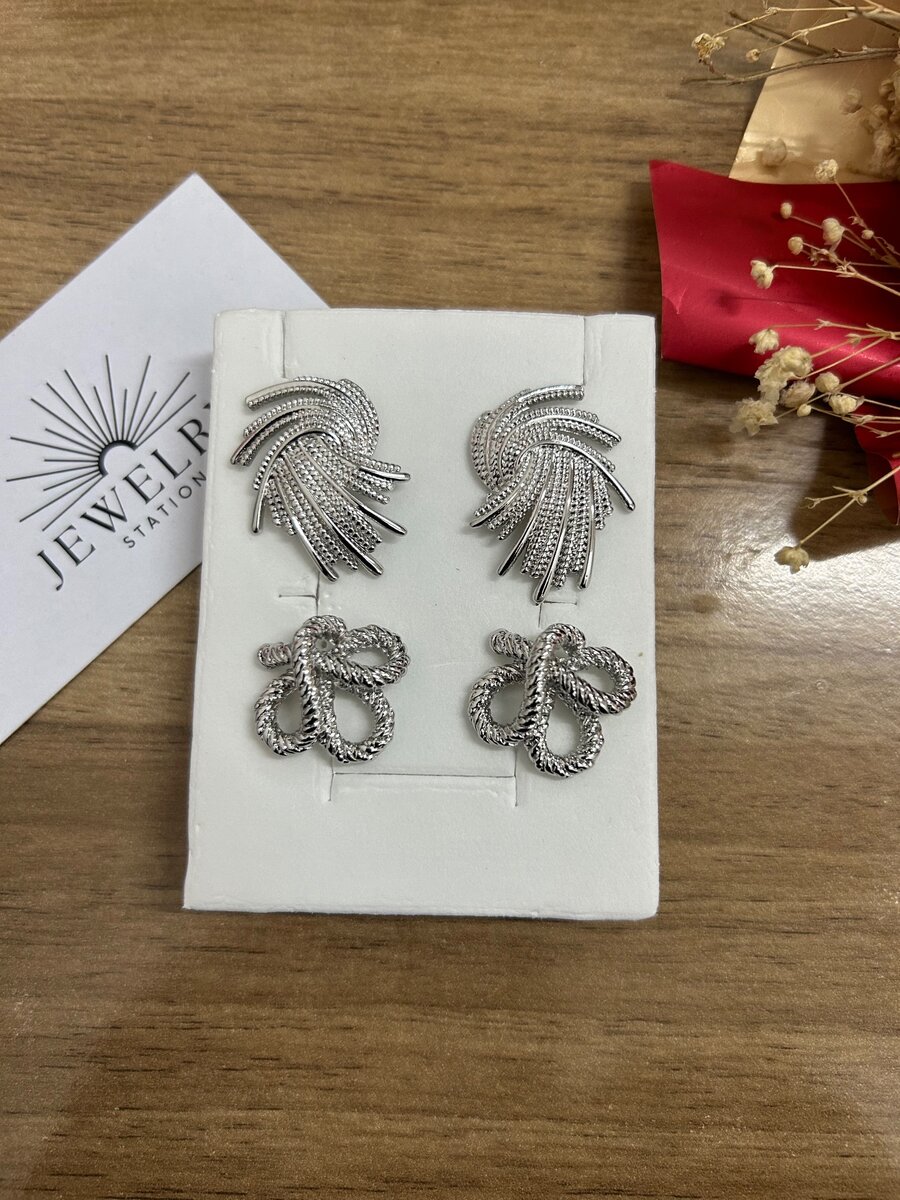 Zirconia earrings