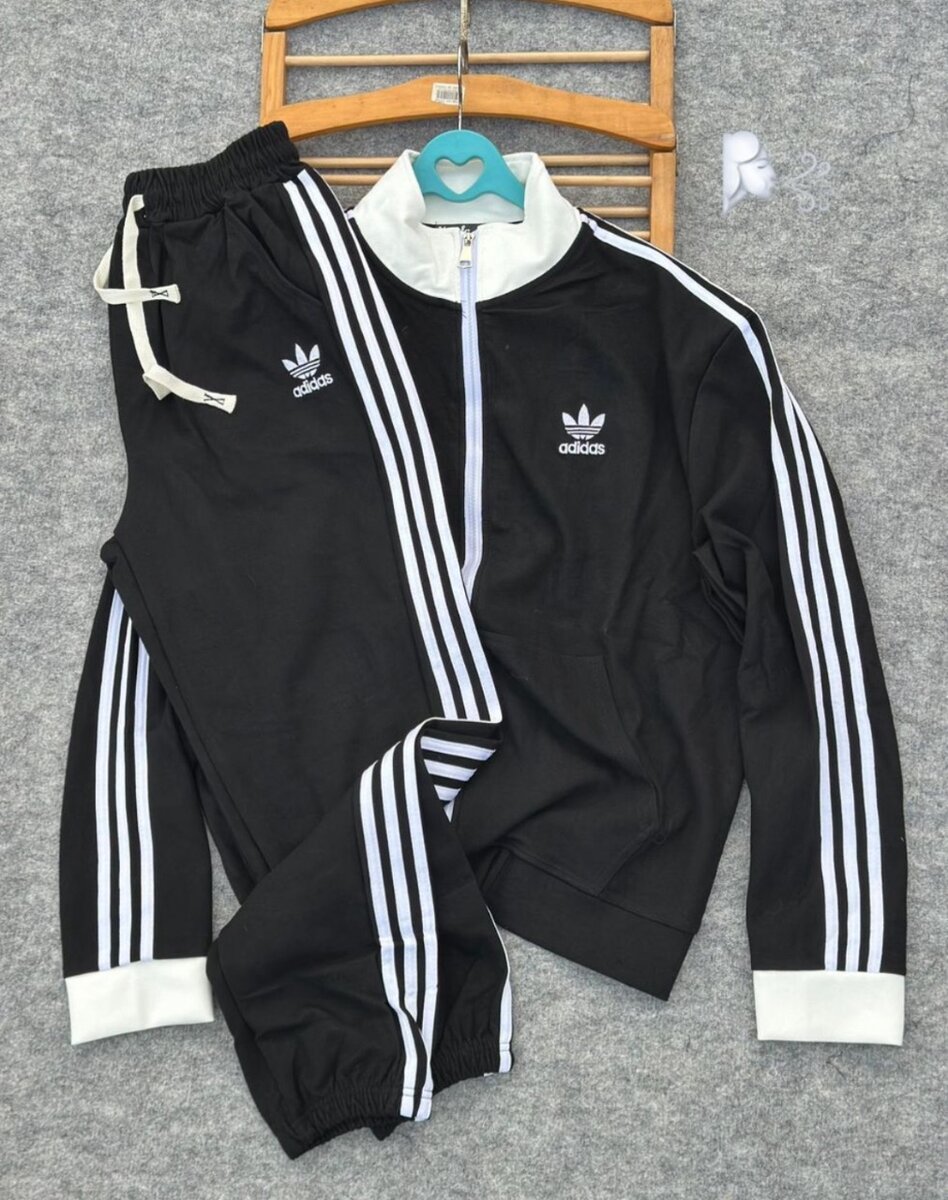 Ensemble de survêtement sportif